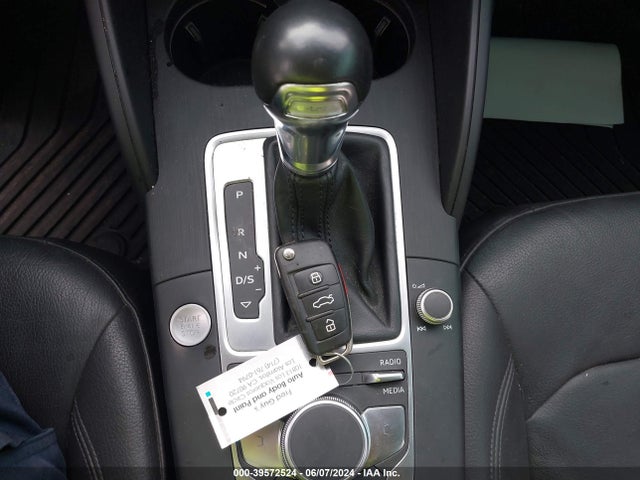 WAUUPBFF3HA059597 Audi A3 E-tron 1.4t Premium