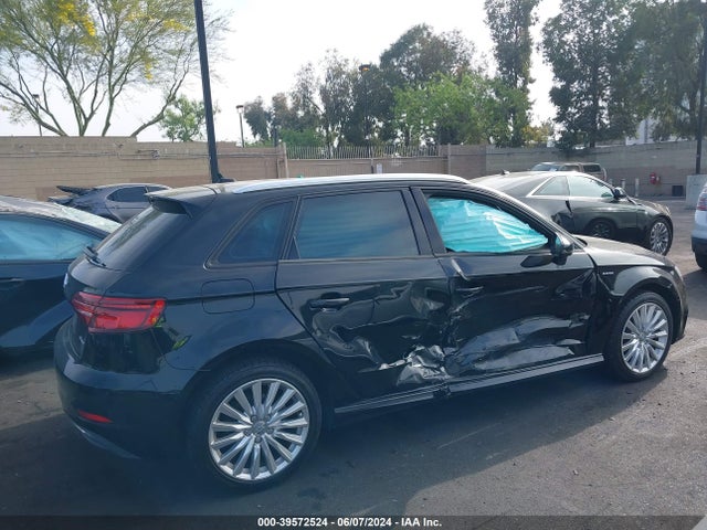 WAUUPBFF3HA059597 Audi A3 E-tron 1.4t Premium