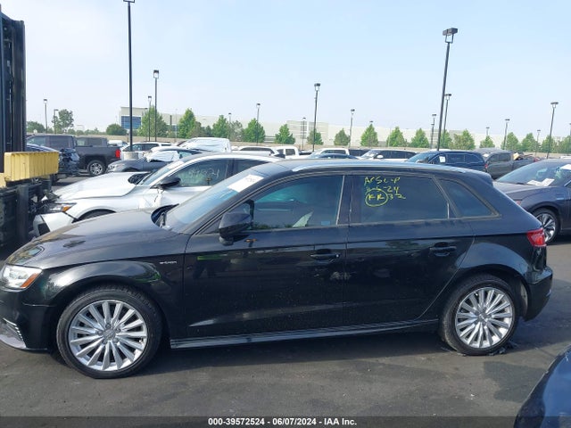 WAUUPBFF3HA059597 Audi A3 E-tron 1.4t Premium