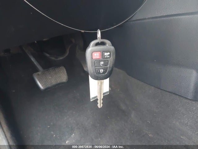 Toyota COROLLA LE 2017 2T1BURHE1HC846494 Image 11