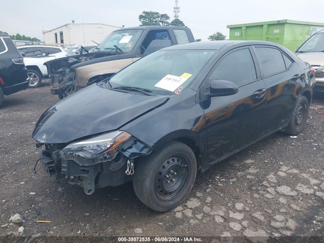 Toyota COROLLA LE 2017 2T1BURHE1HC846494 Image 2