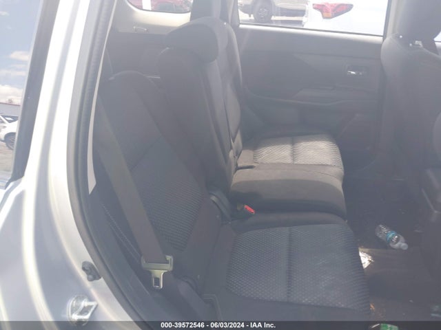 JA4AZ3A33GZ038181 Mitsubishi Outlander Es