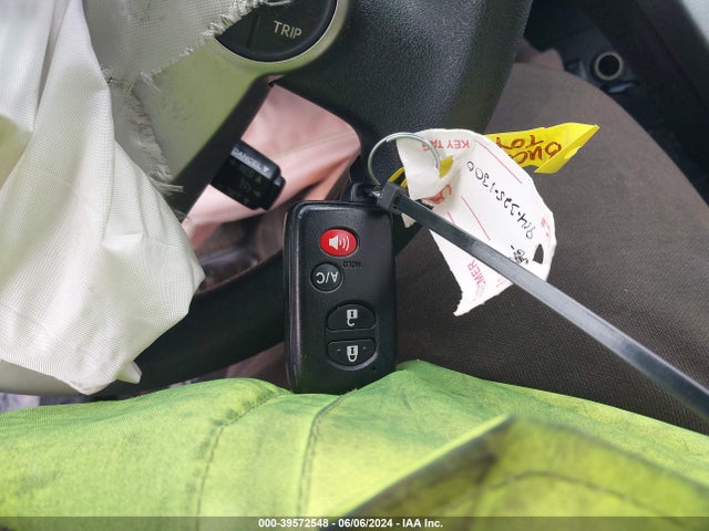 Toyota PRIUS PLUG-IN 2014 JTDKN3DP9E3061761 Image 11