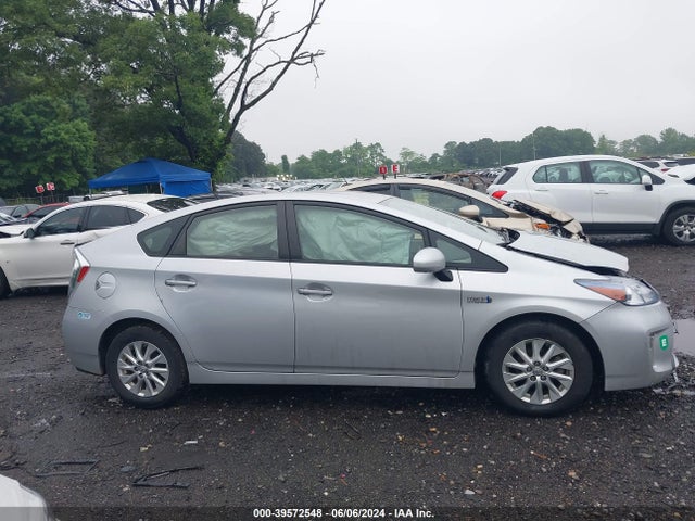Toyota PRIUS PLUG-IN 2014 JTDKN3DP9E3061761 Image 13