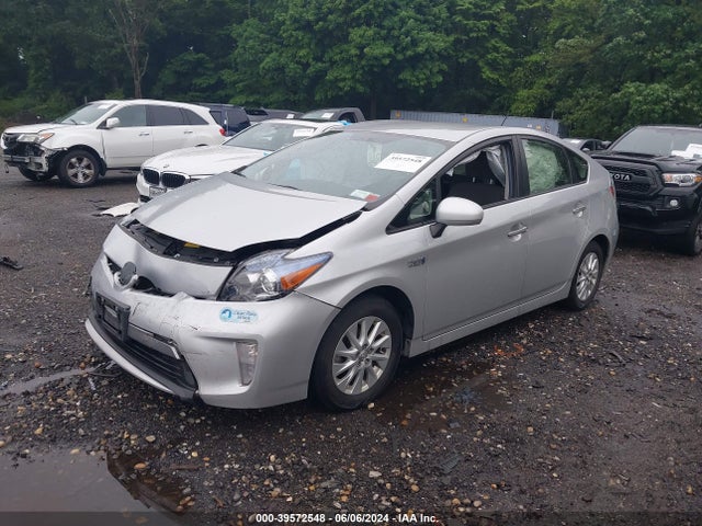 Toyota PRIUS PLUG-IN 2014 JTDKN3DP9E3061761 Image 2