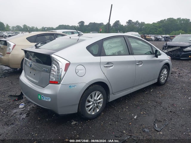Toyota PRIUS PLUG-IN 2014 JTDKN3DP9E3061761 Image 4
