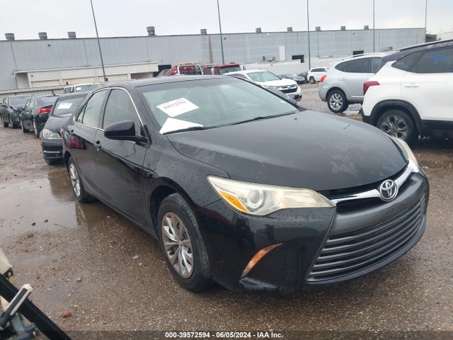 2015 4T4BF1FK2FR462469 main image