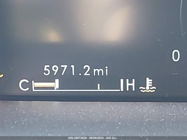 2LMPJ6J9XPBL10726 Lincoln Nautilus Standard