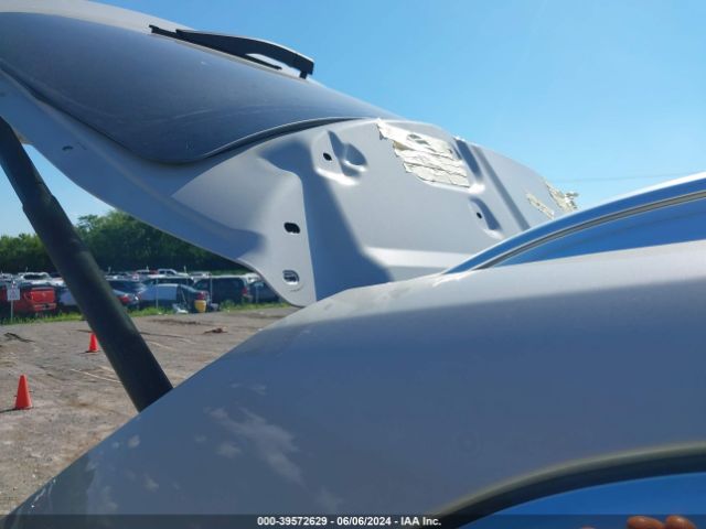 2LMPJ6J9XPBL10726 Lincoln Nautilus Standard