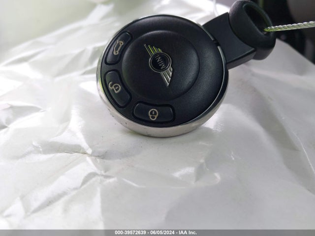 2009 MINI COOPER WMWMF33569TW73411 Photo 10