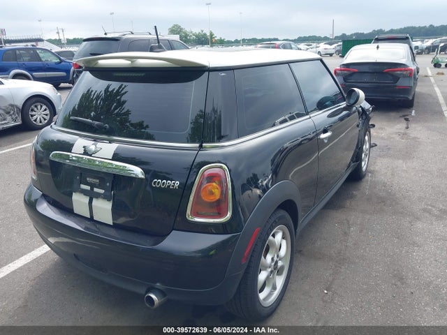 2009 MINI COOPER WMWMF33569TW73411 Photo 3