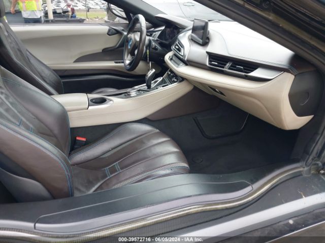 WBY2Z2C57FV674626 BMW I8