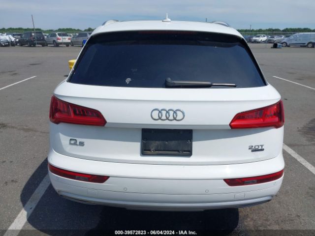 WA1BNAFY0J2024277 Audi Q5 2.0t Premium/2.0t Tech Premium