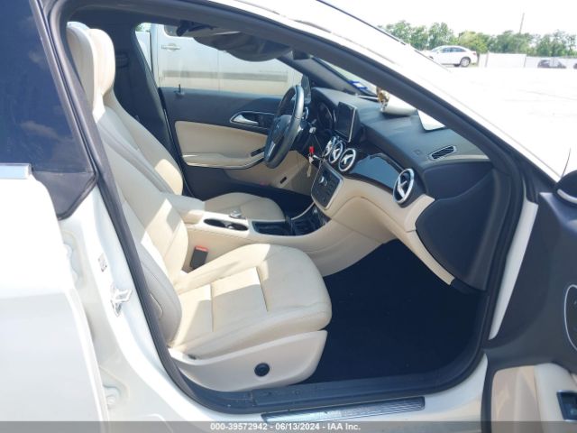 WDDSJ4GB1EN161025 Mercedes-Benz CLA 250 4MATIC