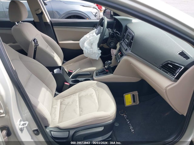 Hyundai ELANTRA SE 2017 5NPD74LF0HH152766 Image 5