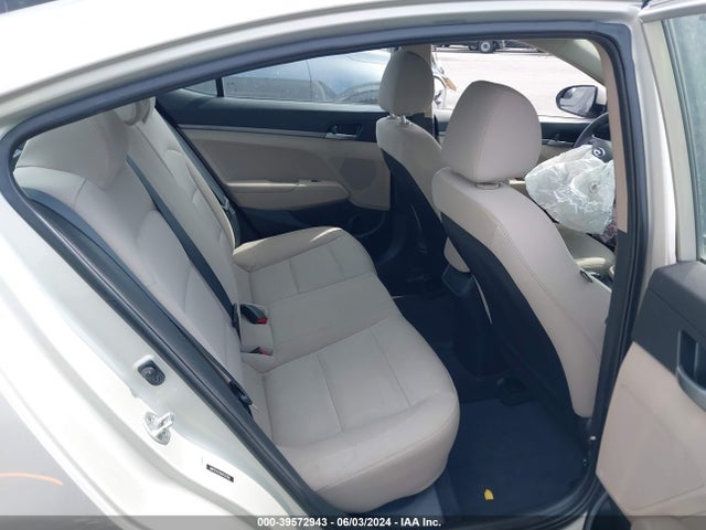 Hyundai ELANTRA SE 2017 5NPD74LF0HH152766 Image 8