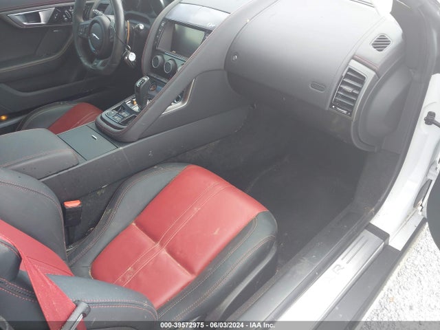 2015 JAGUAR F-TYPE SAJWA6DA7FMK11678 Photo 4