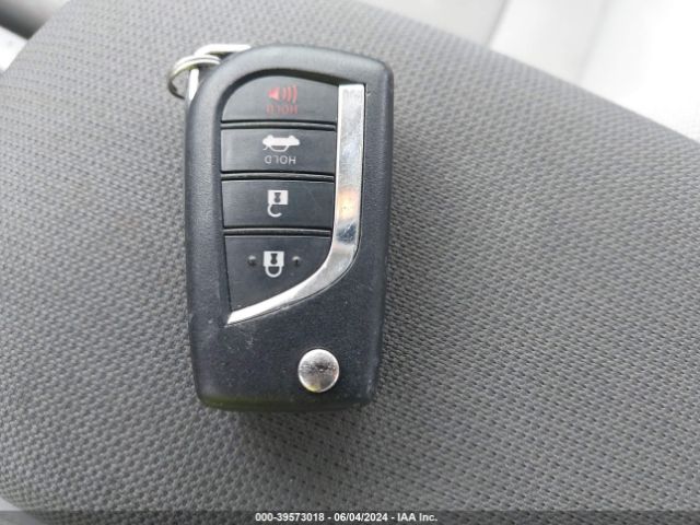 5YFEPMAE5NP355598 Toyota COROLLA LE