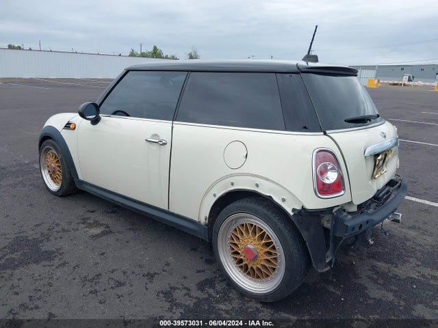 2013 MINI HARDTOP WMWSU3C58DT685047 Photo 2