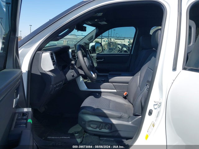 Toyota Sequoia Platinum 2024 7SVAAABA2RX034996 Image 5