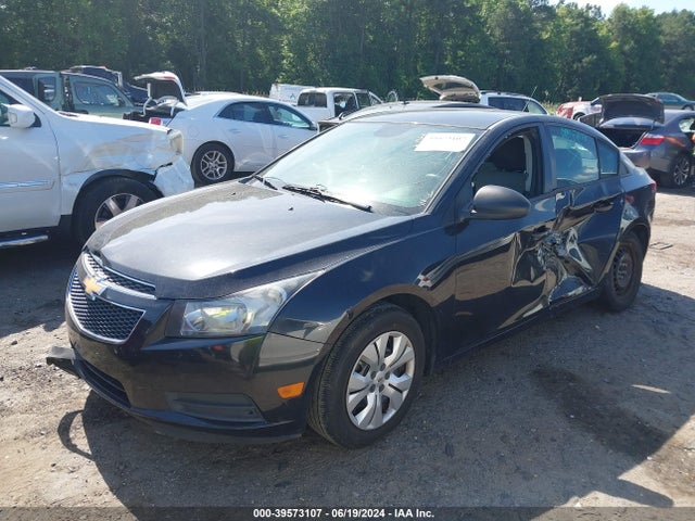 Chevrolet Cruze Ls Auto 2014 1G1PA5SH4E7248156 Image 2