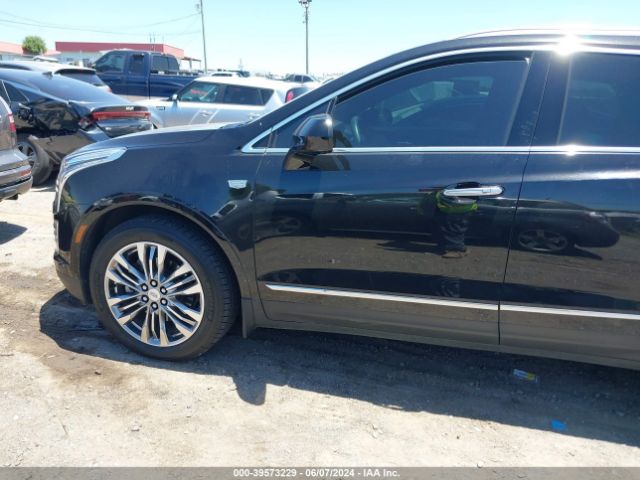 1GYKNCRS8HZ215983 Cadillac Xt5 Premium Luxury