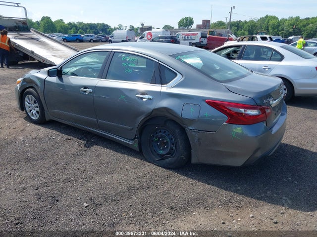 Nissan Altima 2.5 S 2018 1N4AL3AP8JC279504 Image 3