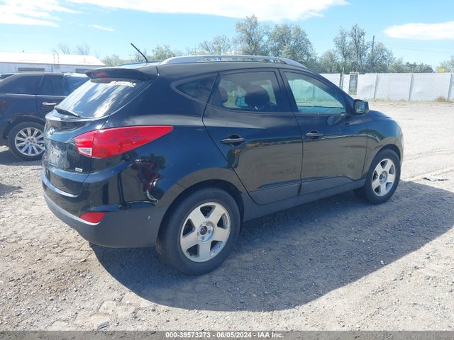 Hyundai TUCSON SE 2015 KM8JUCAG0FU062775 Image 4