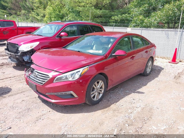 Hyundai SONATA SE 2015 5NPE24AF5FH236732 Image 2