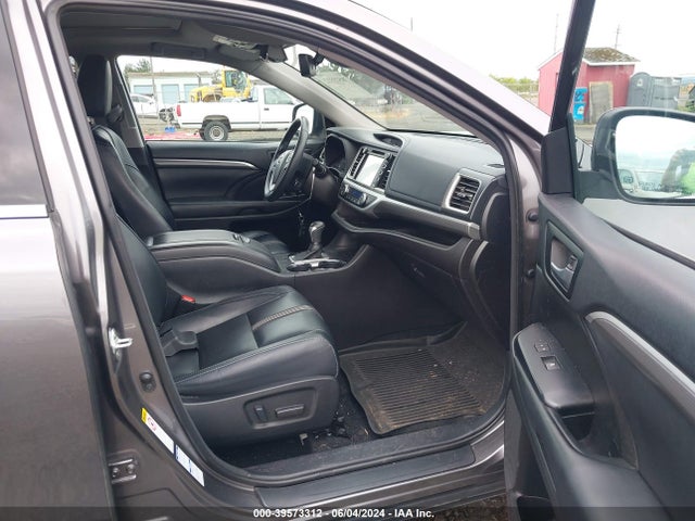 Toyota Highlander Se 2018 5TDJZRFH4JS541062 Image 5