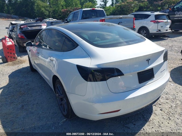 Tesla Model 3 Long Range Dual Motor All-wheel Drive 2022 5YJ3E1EB2NF332027 Image 3