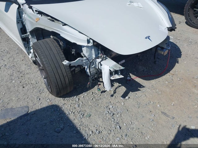 Tesla Model 3 Long Range Dual Motor All-wheel Drive 2022 5YJ3E1EB2NF332027 Image 6