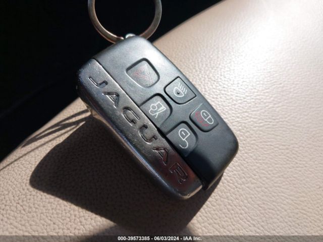 SAJAJ4FX7JCP19938 Jaguar Xe 25t Premium