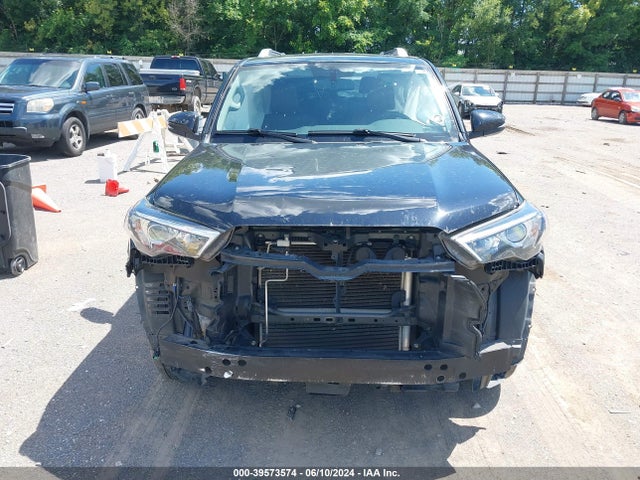 Toyota 4runner Limited 2018 JTEBU5JR5J5528883 Image 13