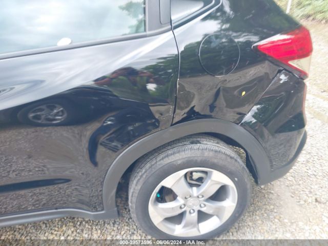 3CZRU6H35NM761893 Honda Hr-v Awd Lx