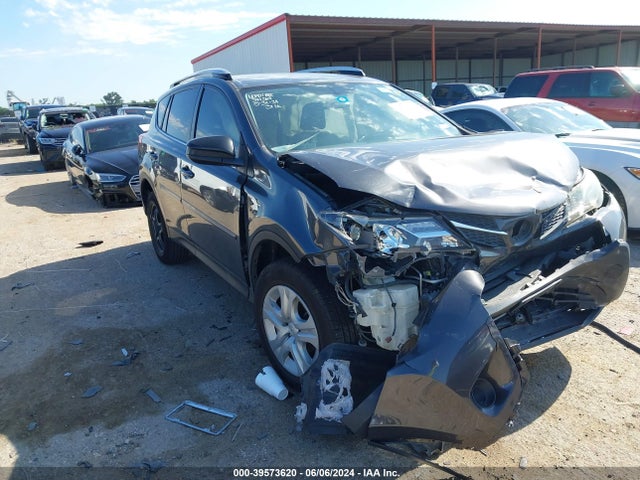 Toyota RAV4 LE 2015 JTMZFREV3FJ044205 головне зображення