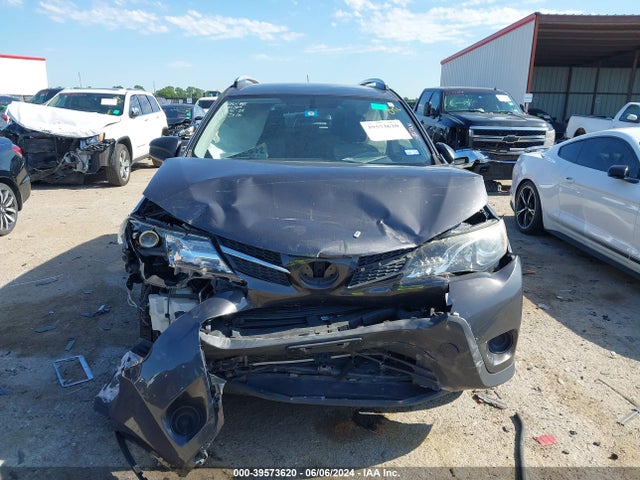 Toyota RAV4 LE 2015 JTMZFREV3FJ044205 Image 12