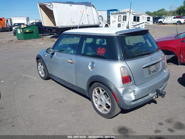 2004 MINI COOPER S WMWRE33454TD78537 Photo 2