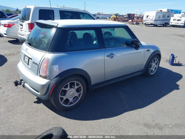 2004 MINI COOPER S WMWRE33454TD78537 Photo 3