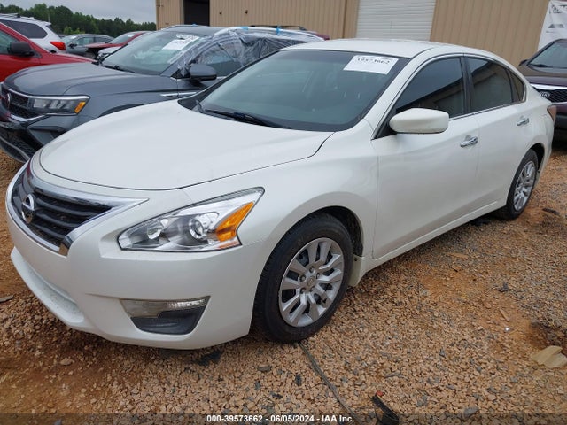 Nissan Altima 2.5 S 2015 1N4AL3APXFC125254 Image 2