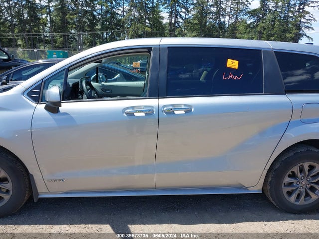 Toyota SIENNA XLE 2021 5TDYSKFC8MS039495 Image 14