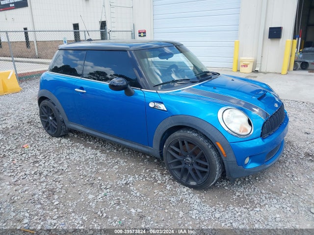 2007 MINI COOPER S WMWMF73547TL86265 Photo 0