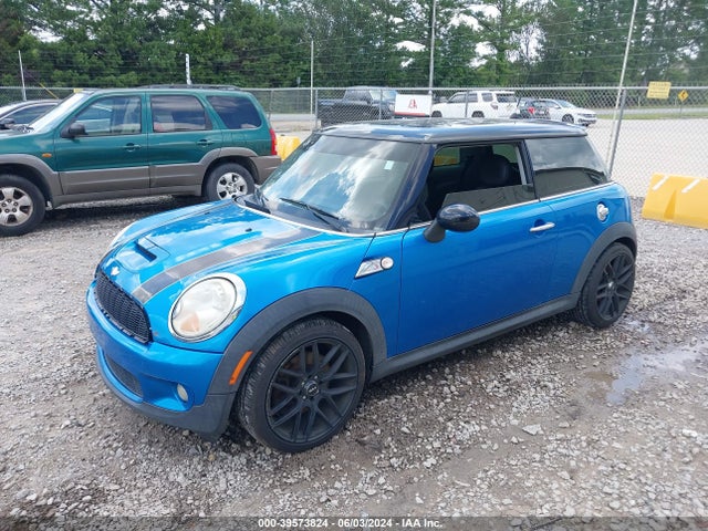 2007 MINI COOPER S WMWMF73547TL86265 Photo 1