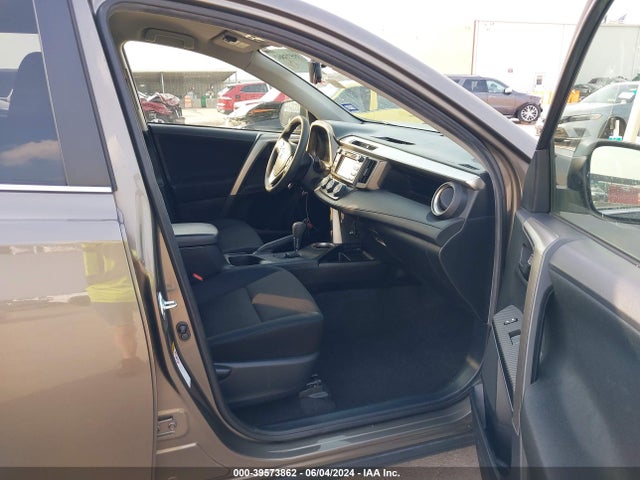 Toyota RAV4 LE 2015 JTMBFREV4FD134480 Image 5