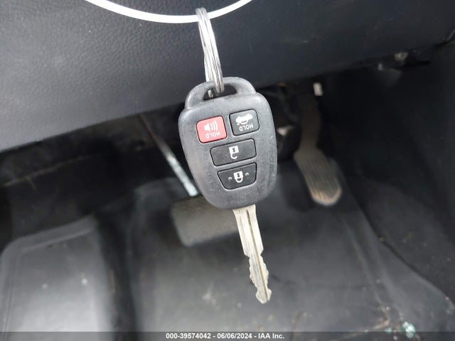Toyota COROLLA LE 2016 2T1BURHE9GC505150 Image 11
