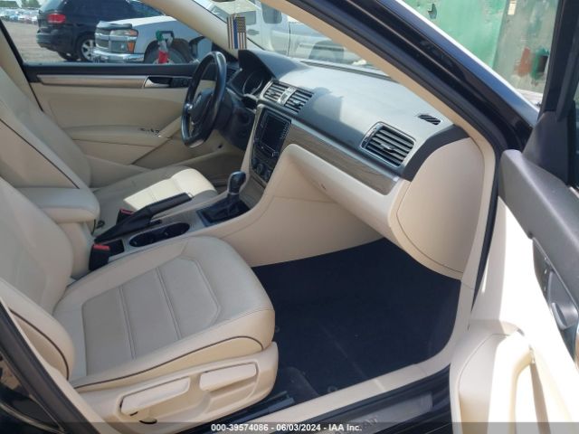 1VWBS7A33GC061529 Volkswagen Passat 1.8t Se