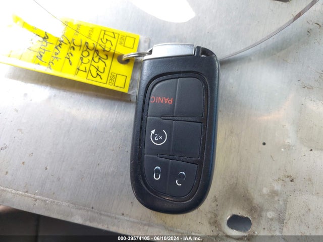 1C4PJLLB2MD137465 Jeep Cherokee Altitude Fwd