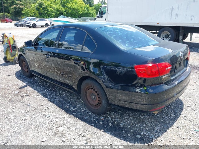 3VW2K7AJ8EM335026 Volkswagen Jetta 2.0l S
