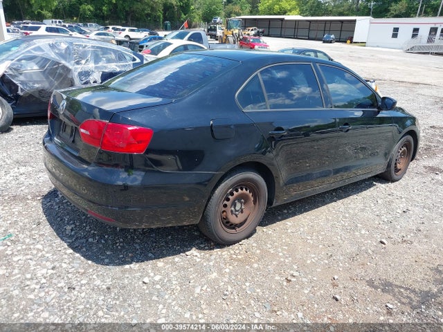 3VW2K7AJ8EM335026 Volkswagen Jetta 2.0l S