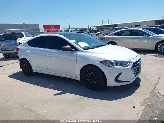 2018 5NPD84LF5JH365053 main image